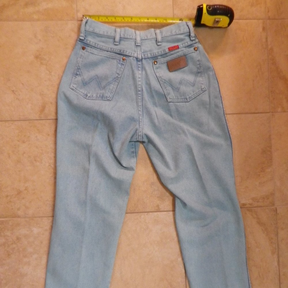 Vintage Womens light turquoise wrangler jeans
